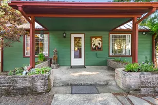 3842 Melrose Rd, Roseburg, OR 97471 - Photo 3