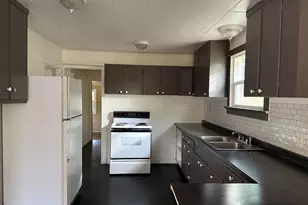 420 SW 4th Ave, Myrtle Creek, OR 97457 - Photo 9