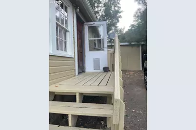 420 SW 4th Ave, Myrtle Creek, OR 97457 - Photo 5
