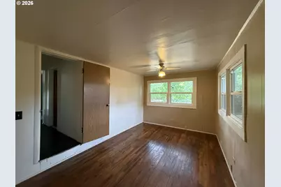 420 SW 4th Ave, Myrtle Creek, OR 97457 - Photo 23