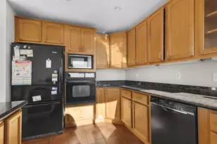 325 W Niagara Ave, Astoria, OR 97103 - Photo 9