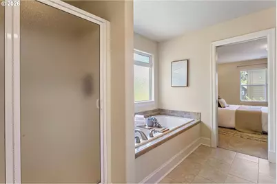 4678 NW Oxbridge Dr, Portland, OR 97229 - Photo 31