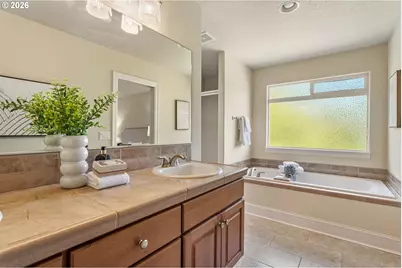 4678 NW Oxbridge Dr, Portland, OR 97229 - Photo 27