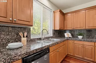 4678 NW Oxbridge Dr, Portland, OR 97229 - Photo 13