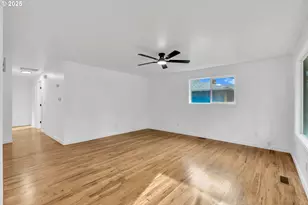 398 21st St, Salem, OR 97301 - Photo 5