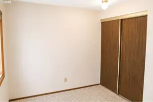 381 NE Village Squire Ave, Gresham, OR 97030 - Photo 31