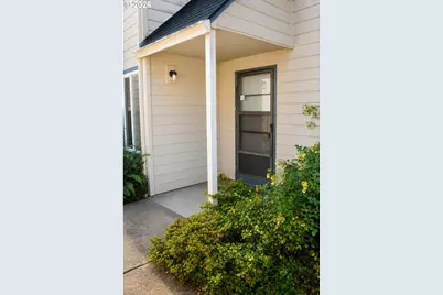 381 NE Village Squire Ave #2, Gresham, OR 97030 - Photo 3