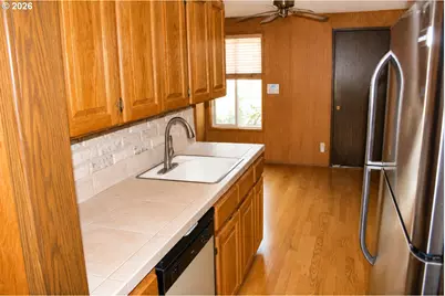 381 NE Village Squire Ave #2, Gresham, OR 97030 - Photo 15