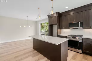 349 SE Walnut St, Hillsboro, OR 97123 - Photo 13