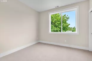 349 SE Walnut St, Hillsboro, OR 97123 - Photo 23