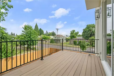 349 SE Walnut St, Hillsboro, OR 97123 - Photo 31