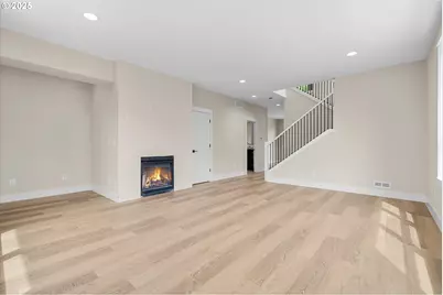 349 SE Walnut St, Hillsboro, OR 97123 - Photo 17