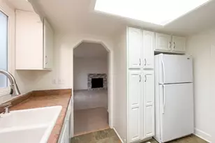 2730 SE 45th Ct, Hillsboro, OR 97123 - Photo 9