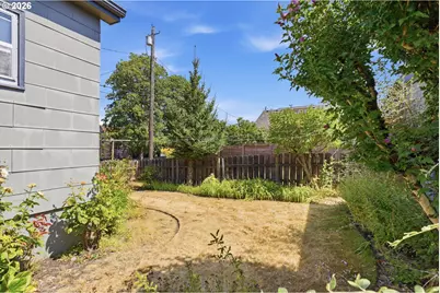 6730 NE Rodney Ave, Portland, OR 97211 - Photo 35