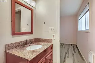4 Touchstone, Lake Oswego, OR 97035 - Photo 27