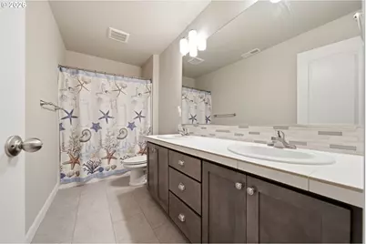 618 E Tanoak Ave, La Center, WA 98629 - Photo 31
