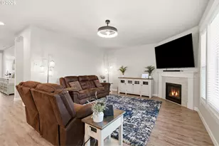 618 E Tanoak Ave, La Center, WA 98629 - Photo 11