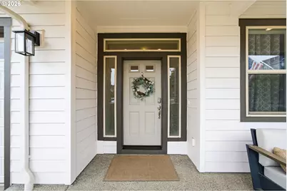 618 E Tanoak Ave, La Center, WA 98629 - Photo 3