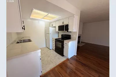 86 Kingsgate Rd #F104, Lake Oswego, OR 97035 - Photo 9