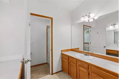 8915 NE 28th Pl, Vancouver, WA 98665 - Photo 33
