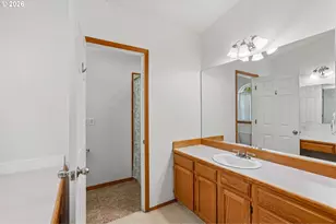 8915 NE 28th Pl, Vancouver, WA 98665 - Photo 33