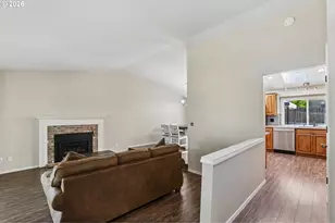 8915 NE 28th Pl, Vancouver, WA 98665 - Photo 9