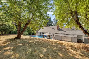 9885 SW Sattler St, Portland, OR 97224 - Photo 7