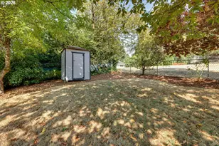 9885 SW Sattler St, Portland, OR 97224 - Photo 7