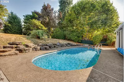 9885 SW Sattler St, Portland, OR 97224 - Photo 5