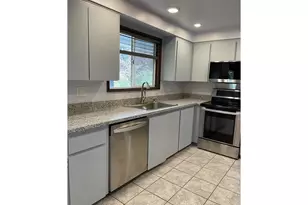 9885 SW Sattler St, Portland, OR 97224 - Photo 15