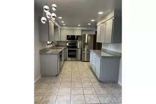 9885 SW Sattler St, Portland, OR 97224 - Photo 13
