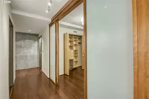 1221 SW 10th Ave, Portland, OR 97205 - Photo 11