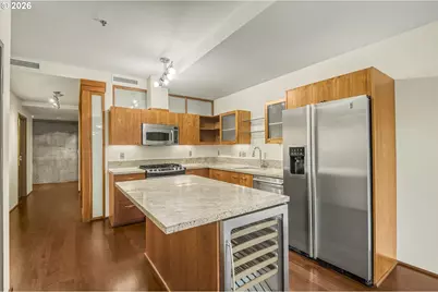 1221 SW 10th Ave #219, Portland, OR 97205 - Photo 15