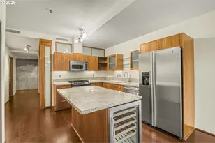 1221 SW 10th Ave, Portland, OR 97205 - Photo 15