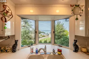 875 Signal Way, Coos Bay, OR 97420 - Photo 19