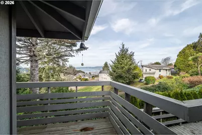 875 Signal Way, Coos Bay, OR 97420 - Photo 29