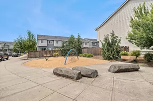 841 S 26th Ave, Cornelius, OR 97113 - Photo 23