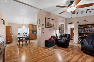 2597 SE 67th Ave, Hillsboro, OR 97123 - Photo 9