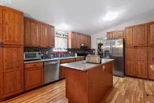 2597 SE 67th Ave, Hillsboro, OR 97123 - Photo 15