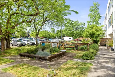 900 NE 81st Ave #207, Portland, OR 97213 - Photo 25