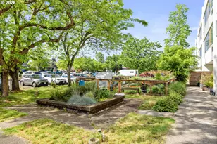 900 NE 81st Ave, Portland, OR 97213 - Photo 25