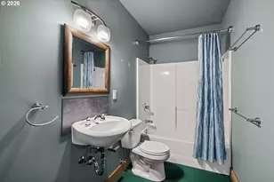 900 NE 81st Ave, Portland, OR 97213 - Photo 15