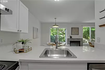 7616 N Edison St, Portland, OR 97203 - Photo 9