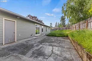 1816 Sunset Ct, Myrtle Point, OR 97458 - Photo 7