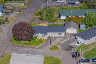 1816 Sunset Ct, Myrtle Point, OR 97458 - Photo 9