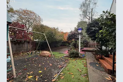 342 W Chapman Ave, Roseburg, OR 97470 - Photo 25