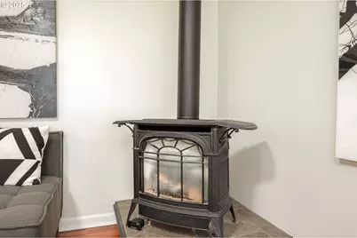 1916 NE 13th Ave, Hillsboro, OR 97124 - Photo 9