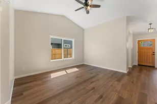 2812 SW Elmer Nelson Ln, Grants Pass, OR 97527 - Photo 9