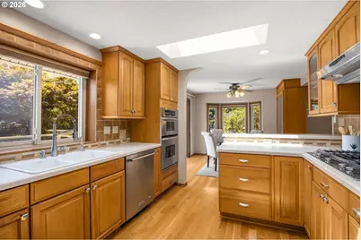 1203 Bexhill St, West Linn, OR 97068 - Photo 11