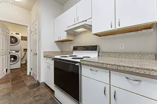 4320 S Corbett Ave, Portland, OR 97239 - Photo 23